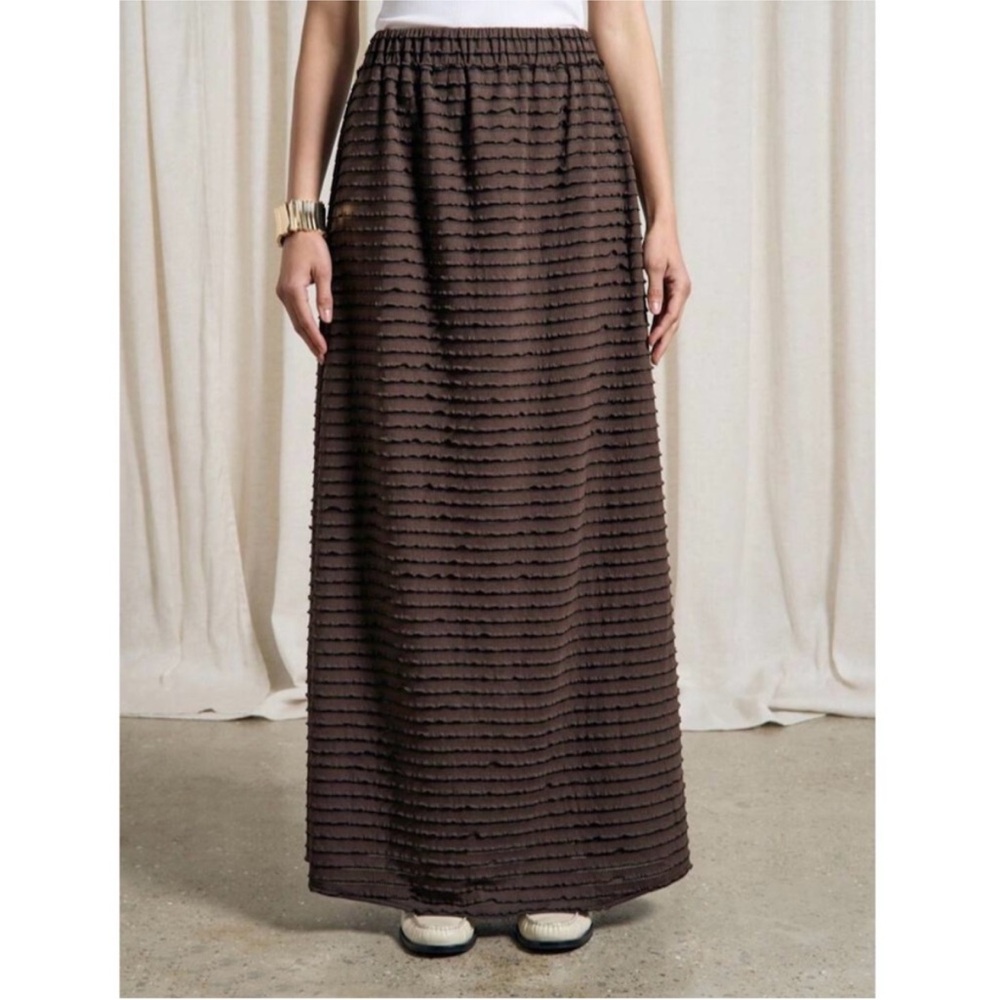 Chic Textured Brown Maxi Skirt